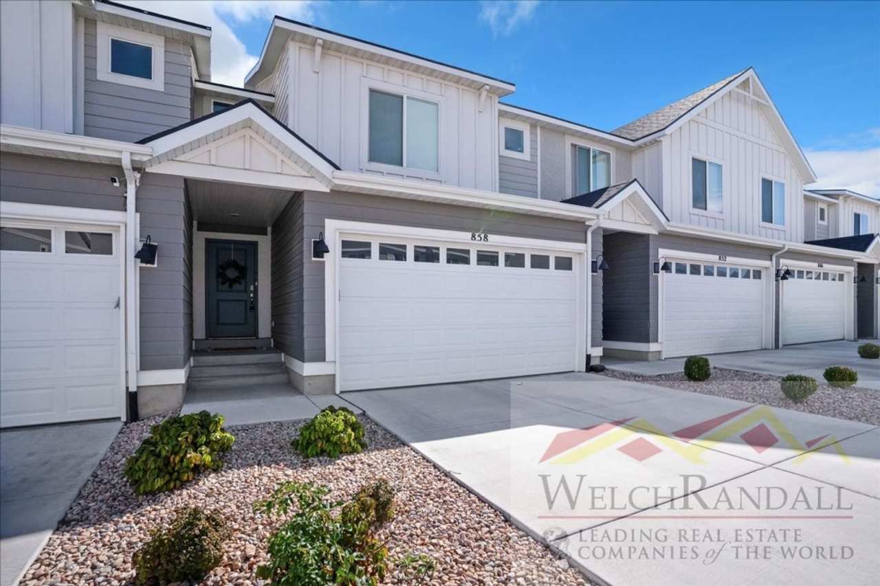 Great Space, Great Location - 3 BR Lehi Townhome! ** MOVE-IN SPECIAL **