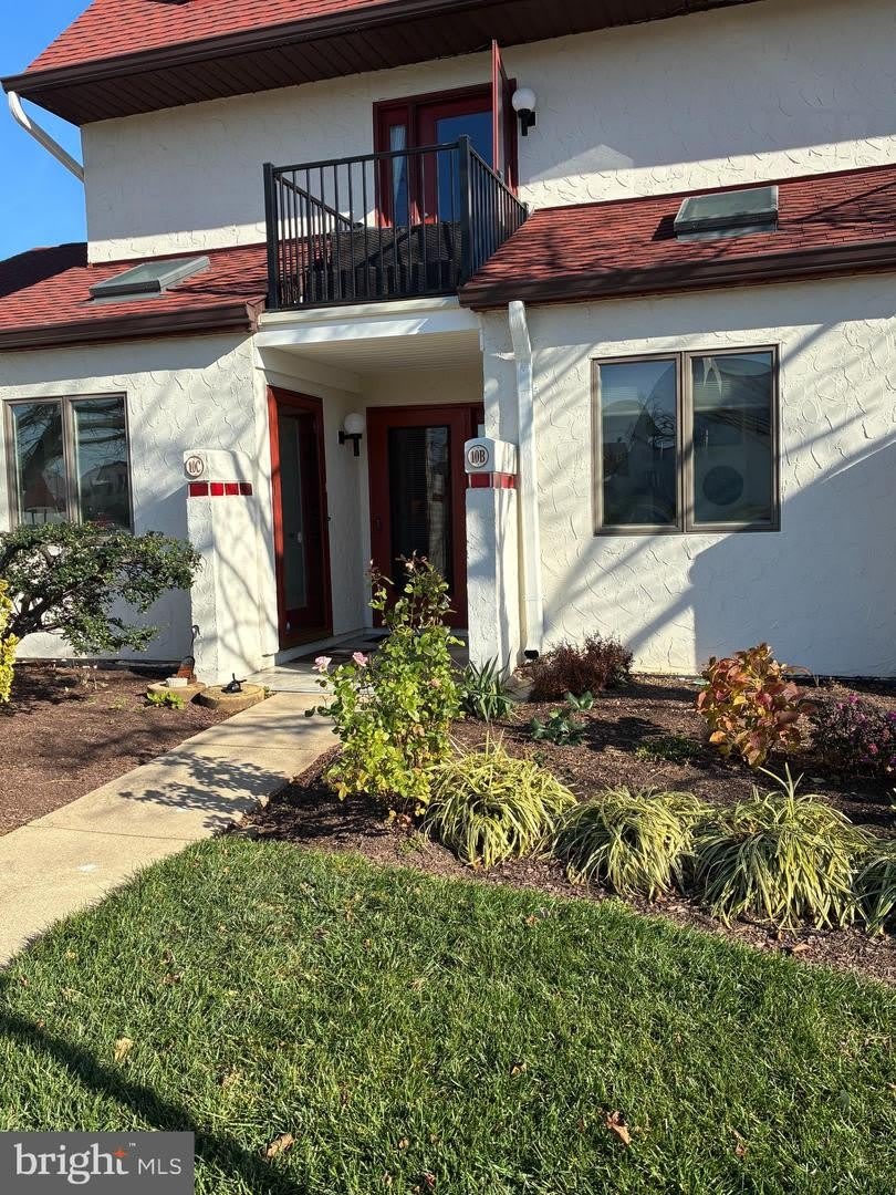 10-B QUEEN ELIZABETH CT