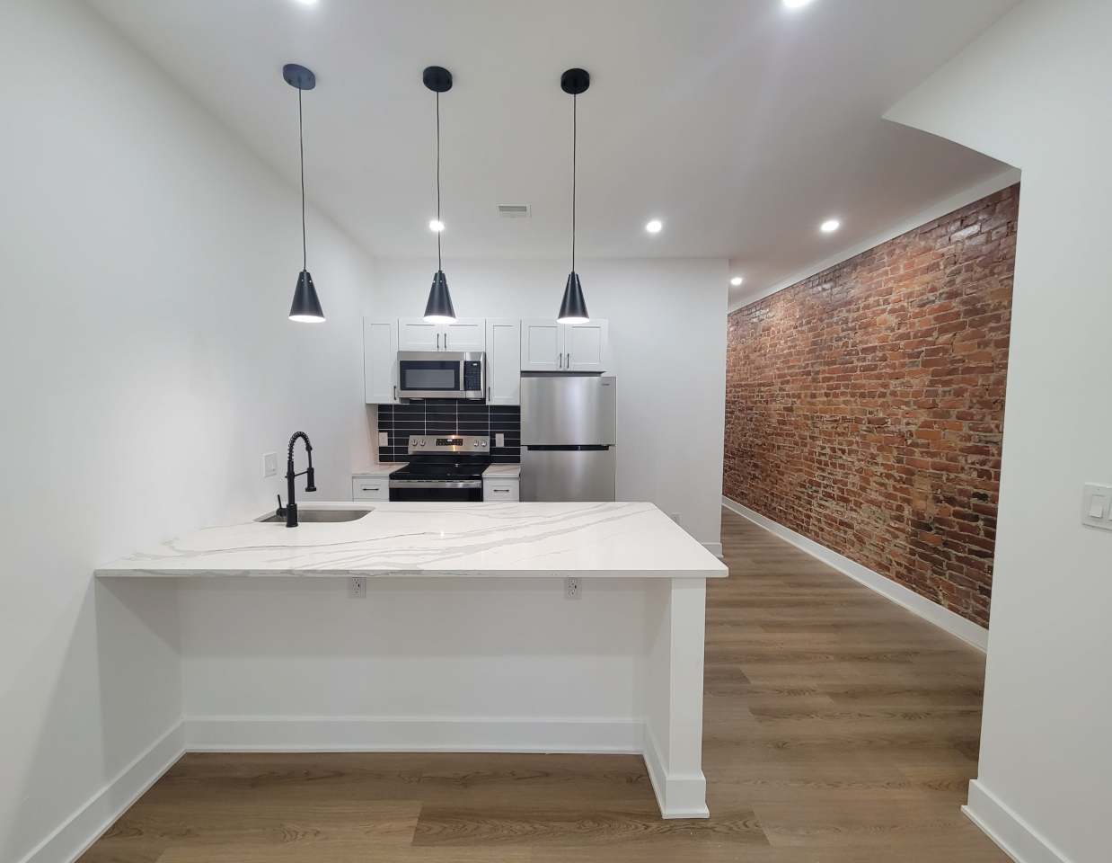 2933 North 12th Street