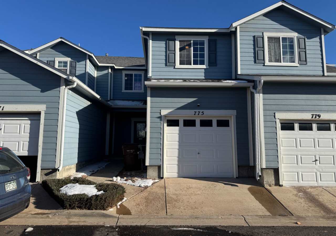 Updated 2-Bed, 3-Bath Townhome with Garage  Fenced Patio!!