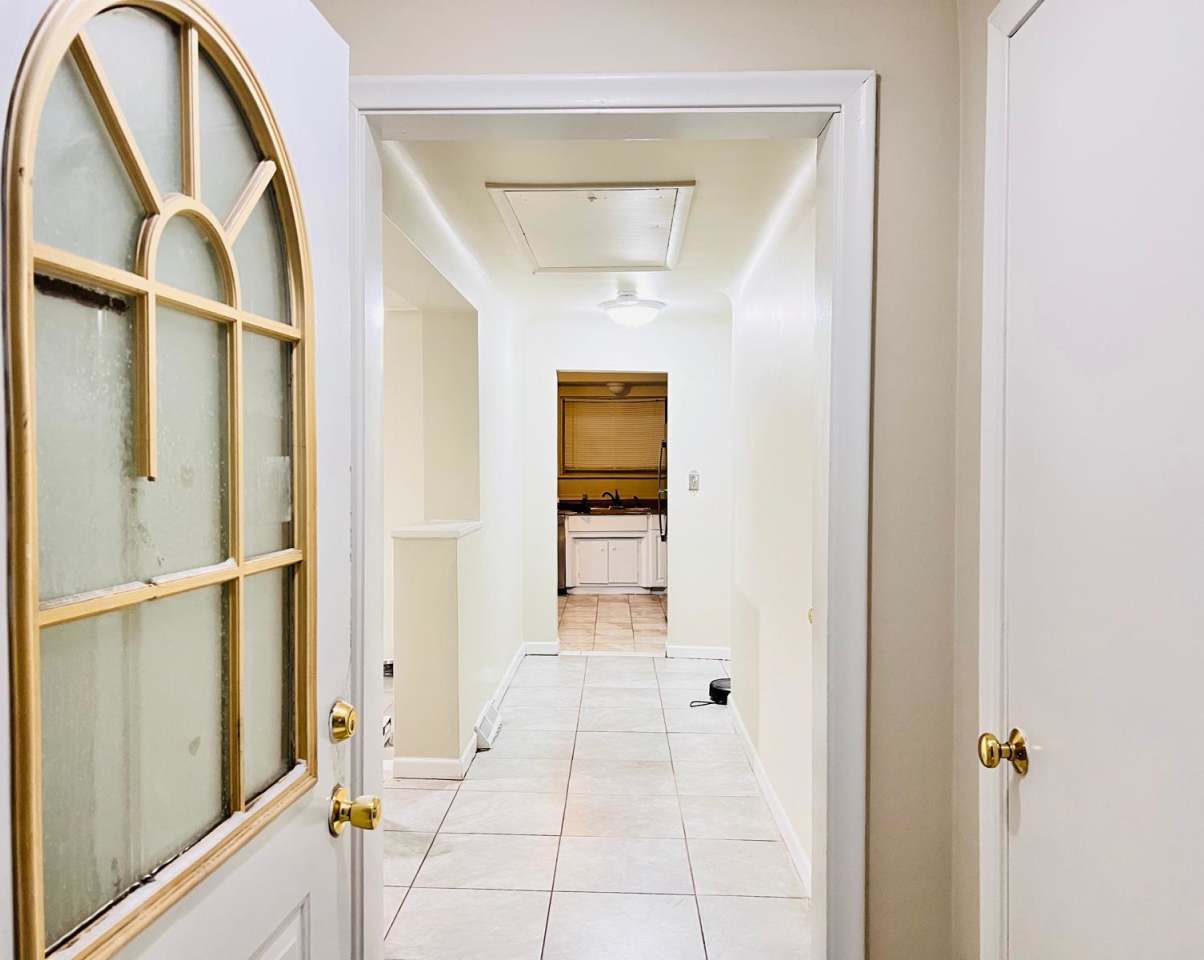 25323 Orchard Lake Road