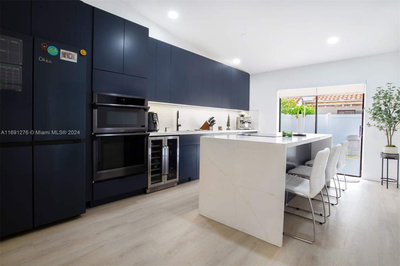 5442 West 27th Avenue