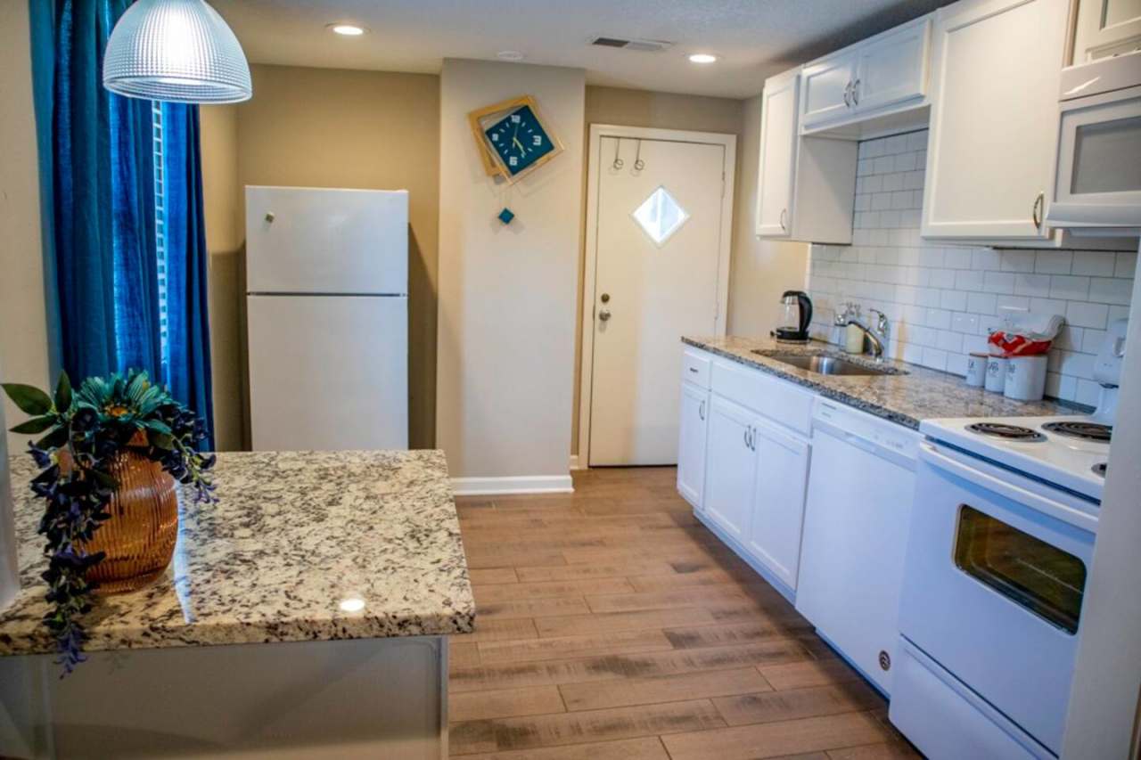 4215 Wyoming Street - 2U