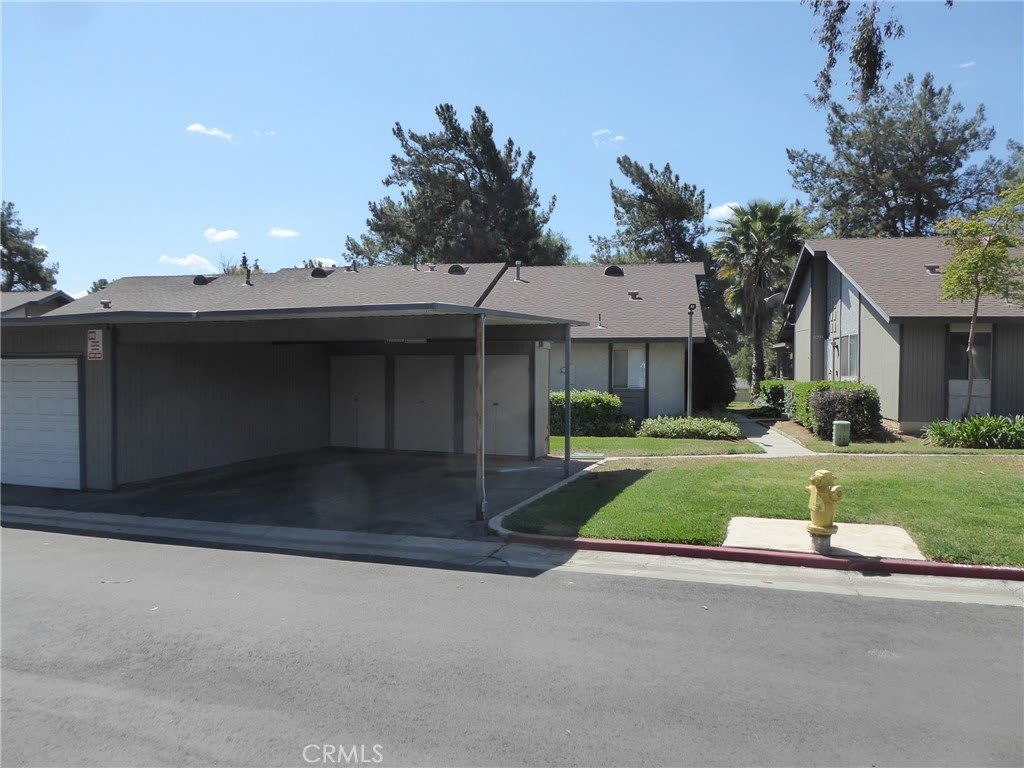 6292 Avenue Juan Diaz