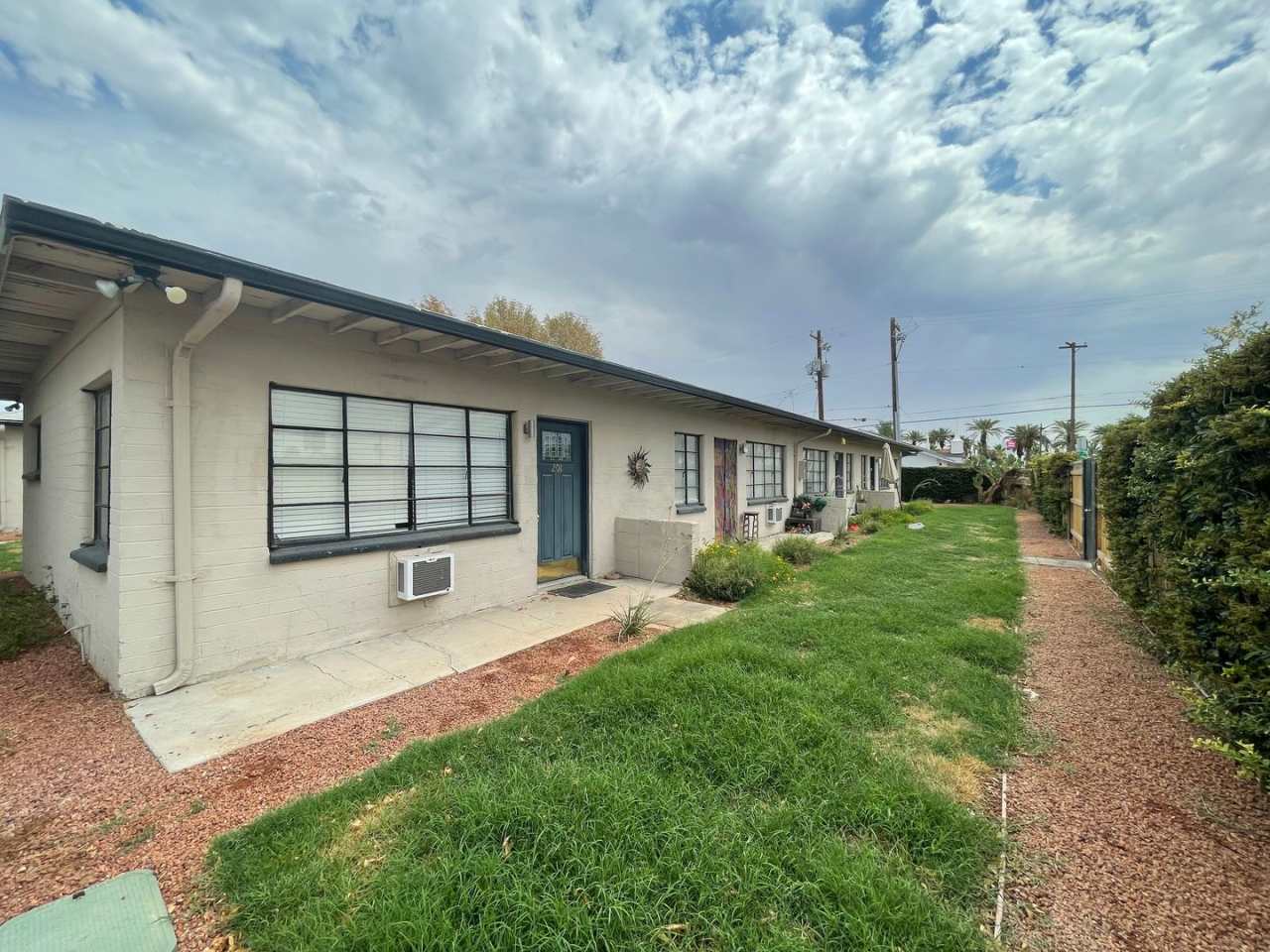 IMPERIAL CORNER APARTMENTS -$299 Move-In Special!