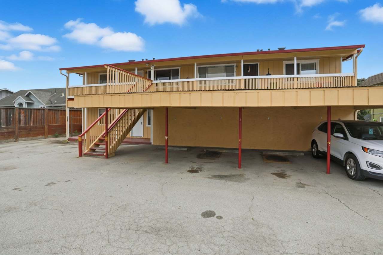 Spacious Upstairs Unit!