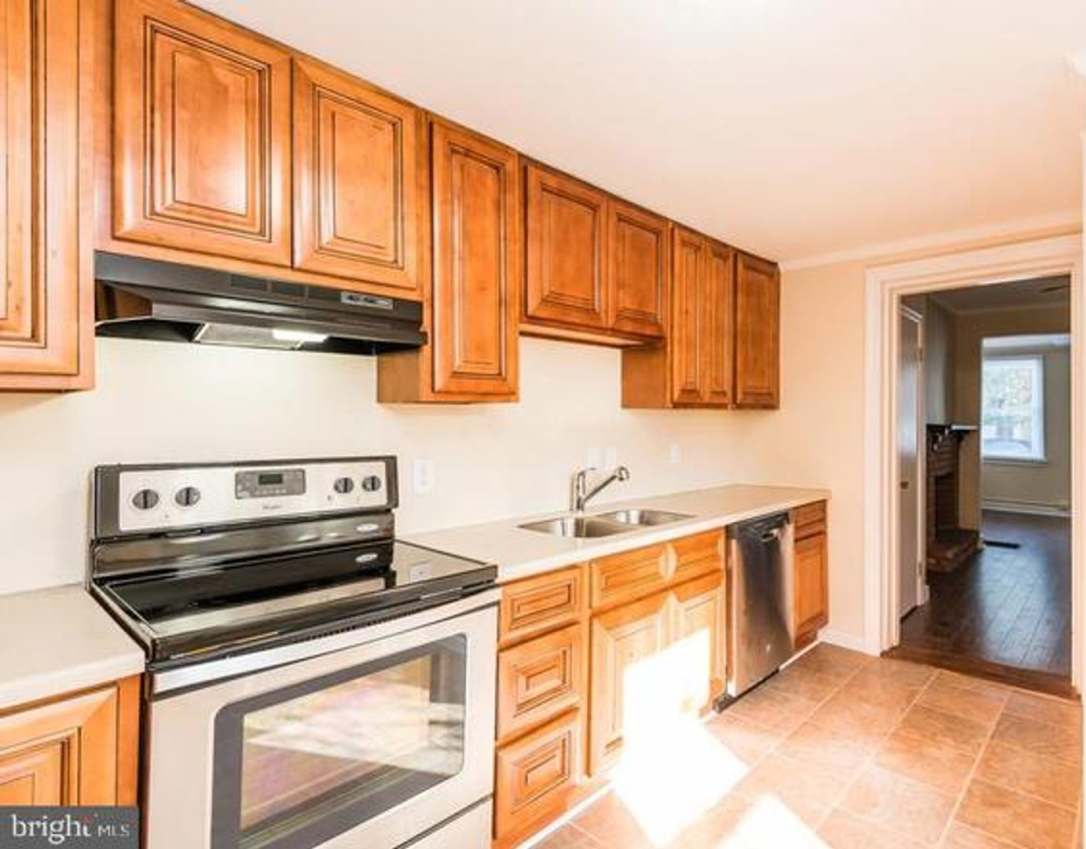 Newly remodeled 2 bedroom home in downtown Carlisle!