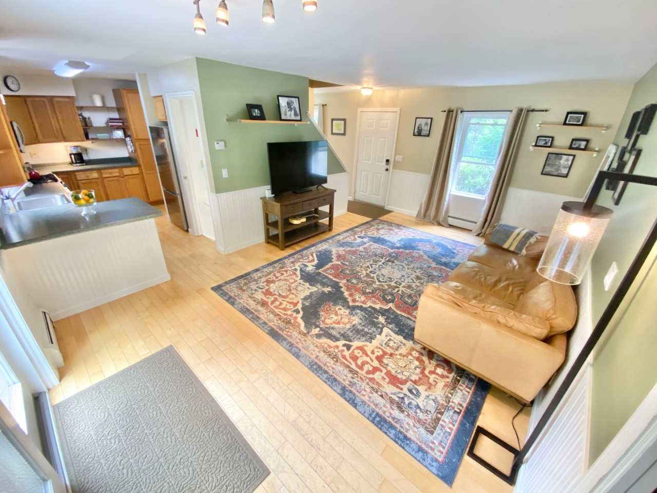 3 Bedroom Home Colchester Available 8/15th!