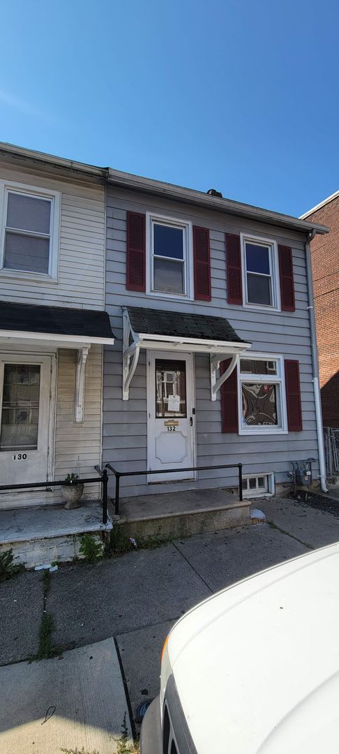 3 Bedroom / 1 Bathroom Home in Allentown!