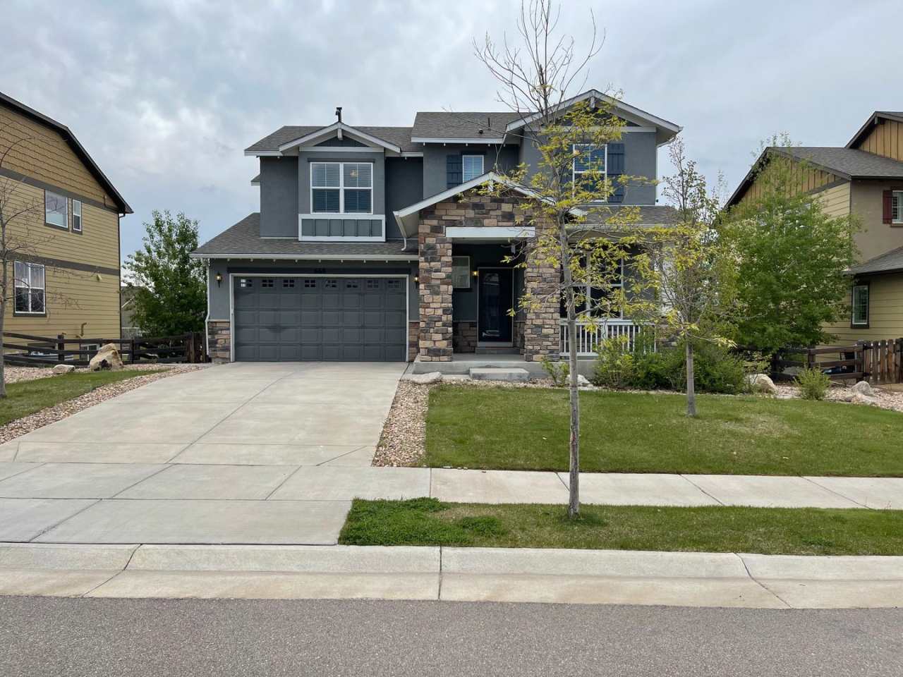 STUNNING 4 BEDROOM/3.5 BATHROOM HOME W/ MOUNTAIN VIEWS IN ERIE!