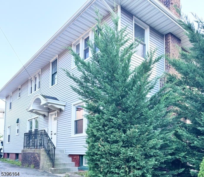 42 CLINTON PL UNIT 2