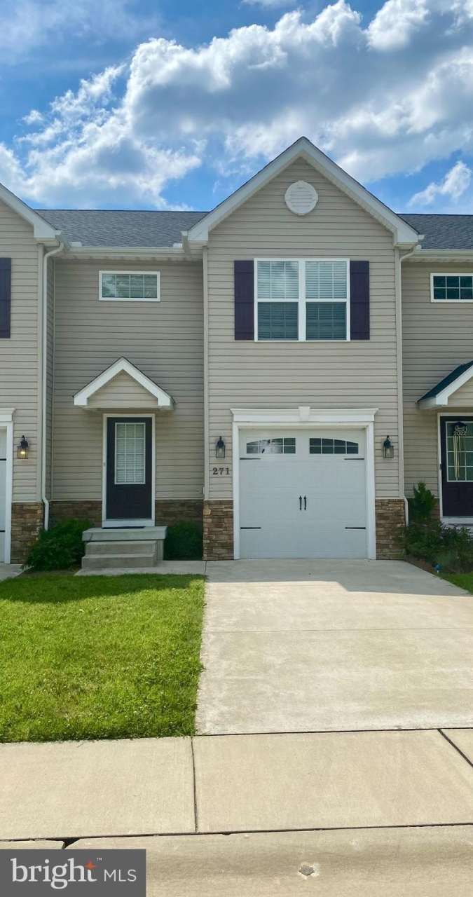 271 WYNSOME BOULEVARD