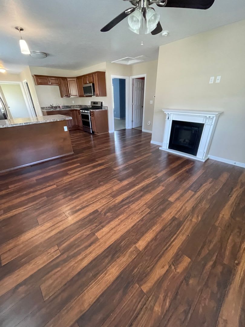 Single Family Home 2 bed For Rent in Quiet Neighborhood in SE Erie!