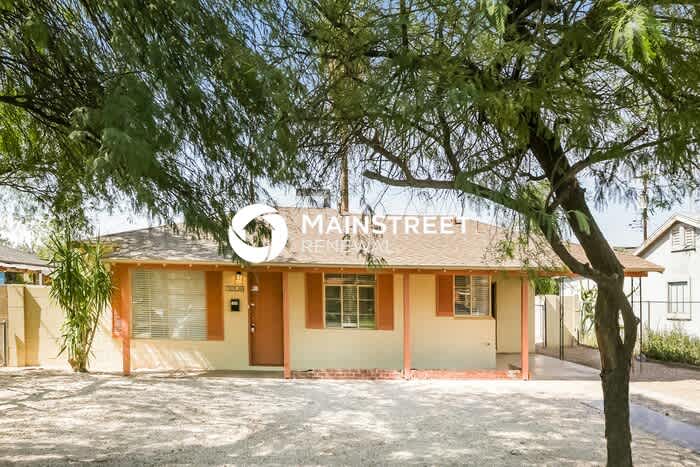 1836 East Amelia Avenue