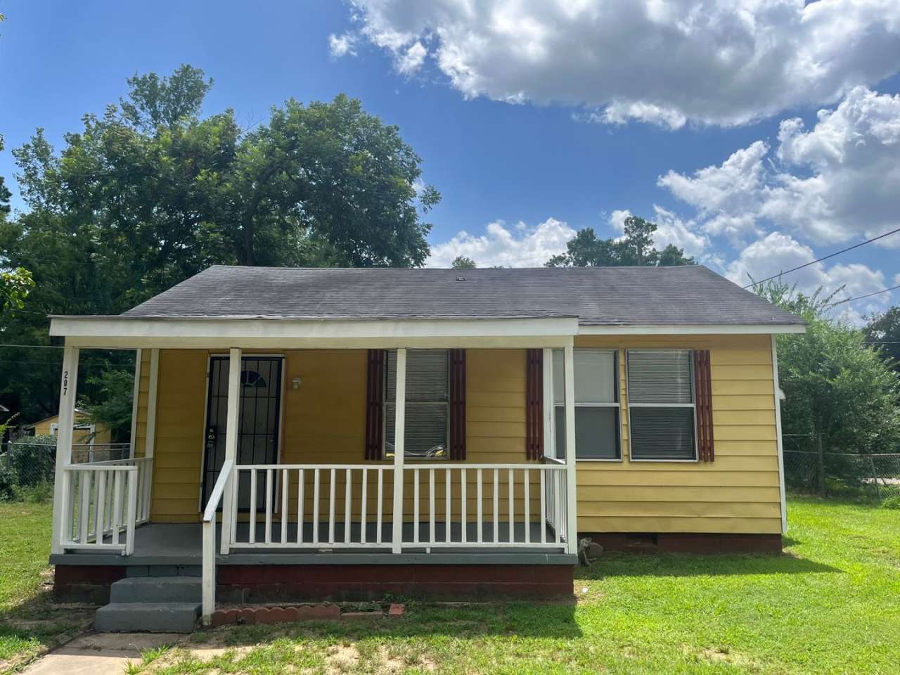 2 Bedroom 1 bathroom -Central air and Heat