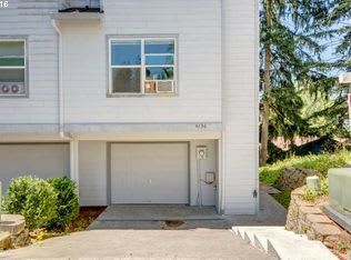 Open Concept 3 Bedroom, 2 Full Bath Townhome!