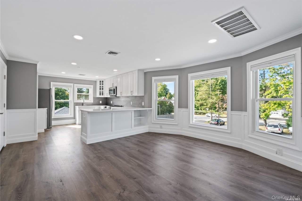 7 Pulaski Road unit: 3