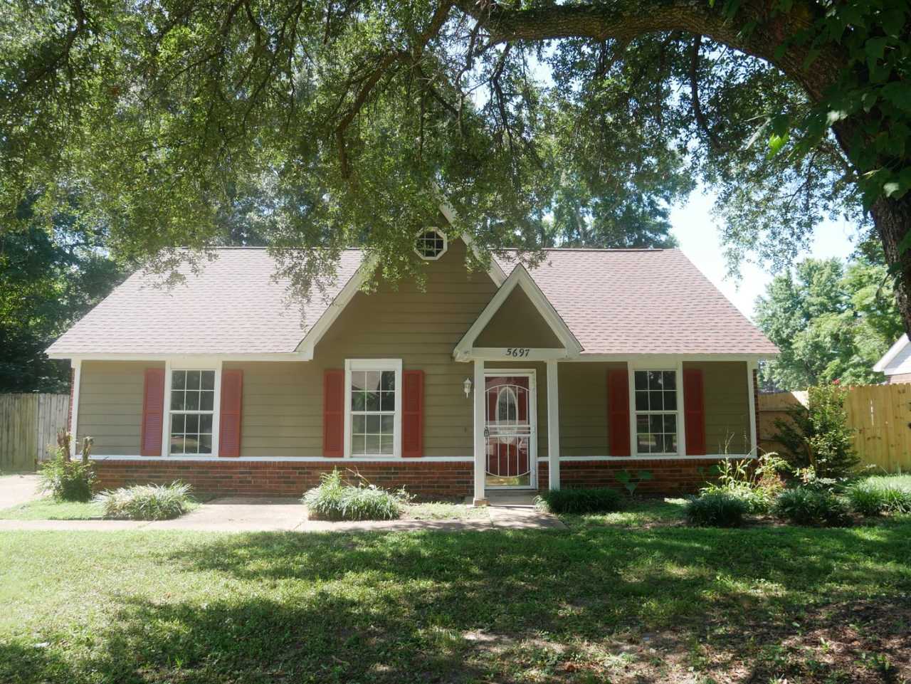 5697 Shannon Dr Horn Lake, MS