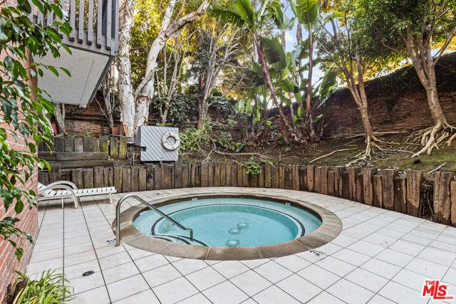 450 San Vicente Boulevard