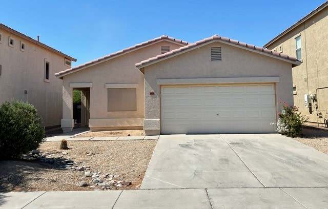 1426 E Avenida Isabela