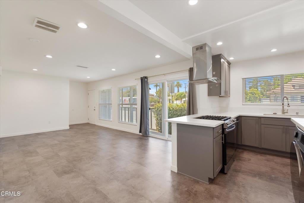 2664 S La Brea Avenue