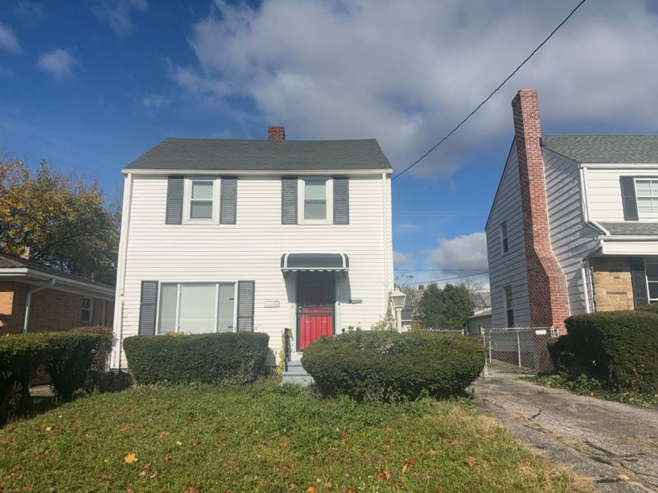 Charming 2-Bedroom Property in Prime Location