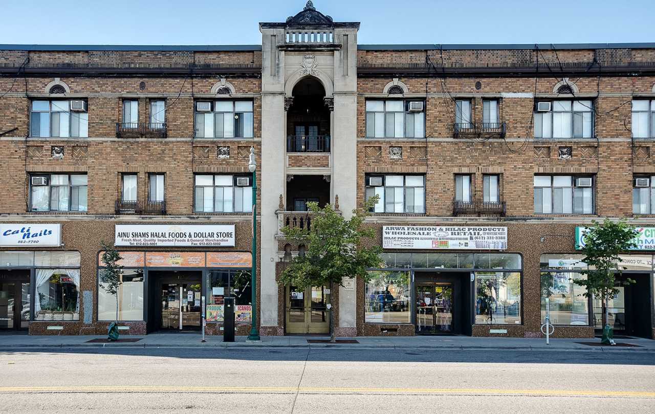 Lakesbury Apartments