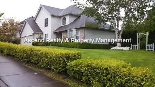 Wilsonville 2 Level Work Shop/Workout Room Fenced Yard Quick Access to I5  Shops