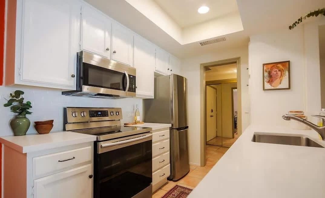 521 Montana Ave Apt 104