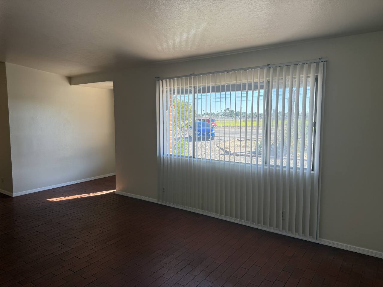 1511 E Limberlost Dr