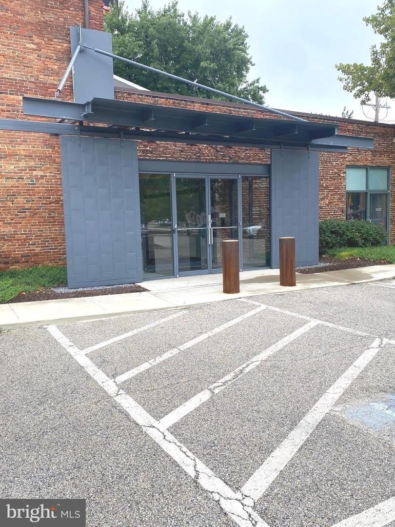 190 W OSTEND ST #101