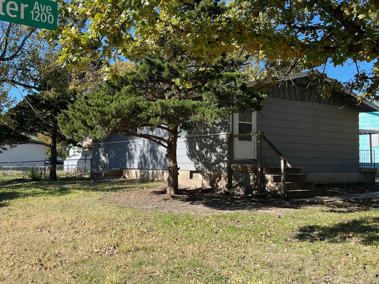 Charming 3 bedroom, 1 bath rental home in Newton!