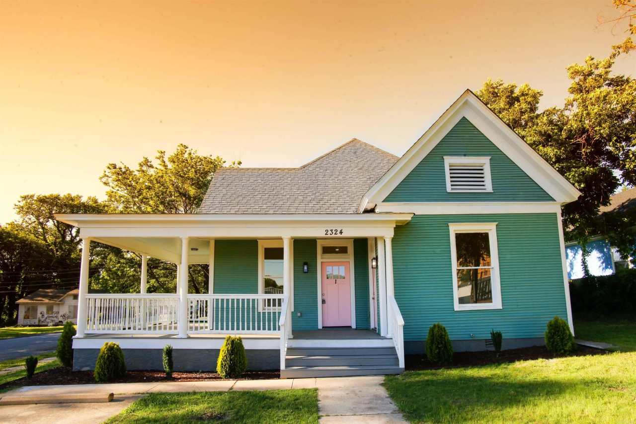 2324 W Daisy L Gatson Bates Drive