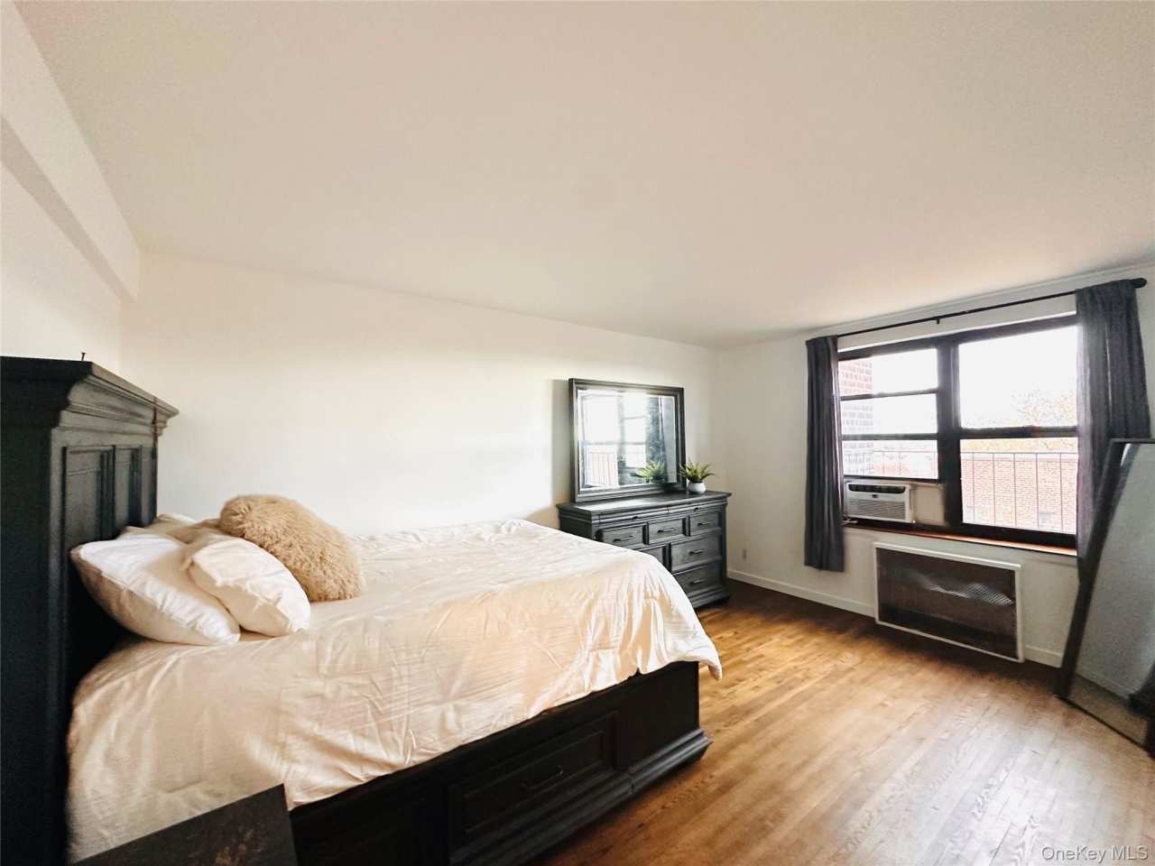 52-25 39th Road unit: 3C