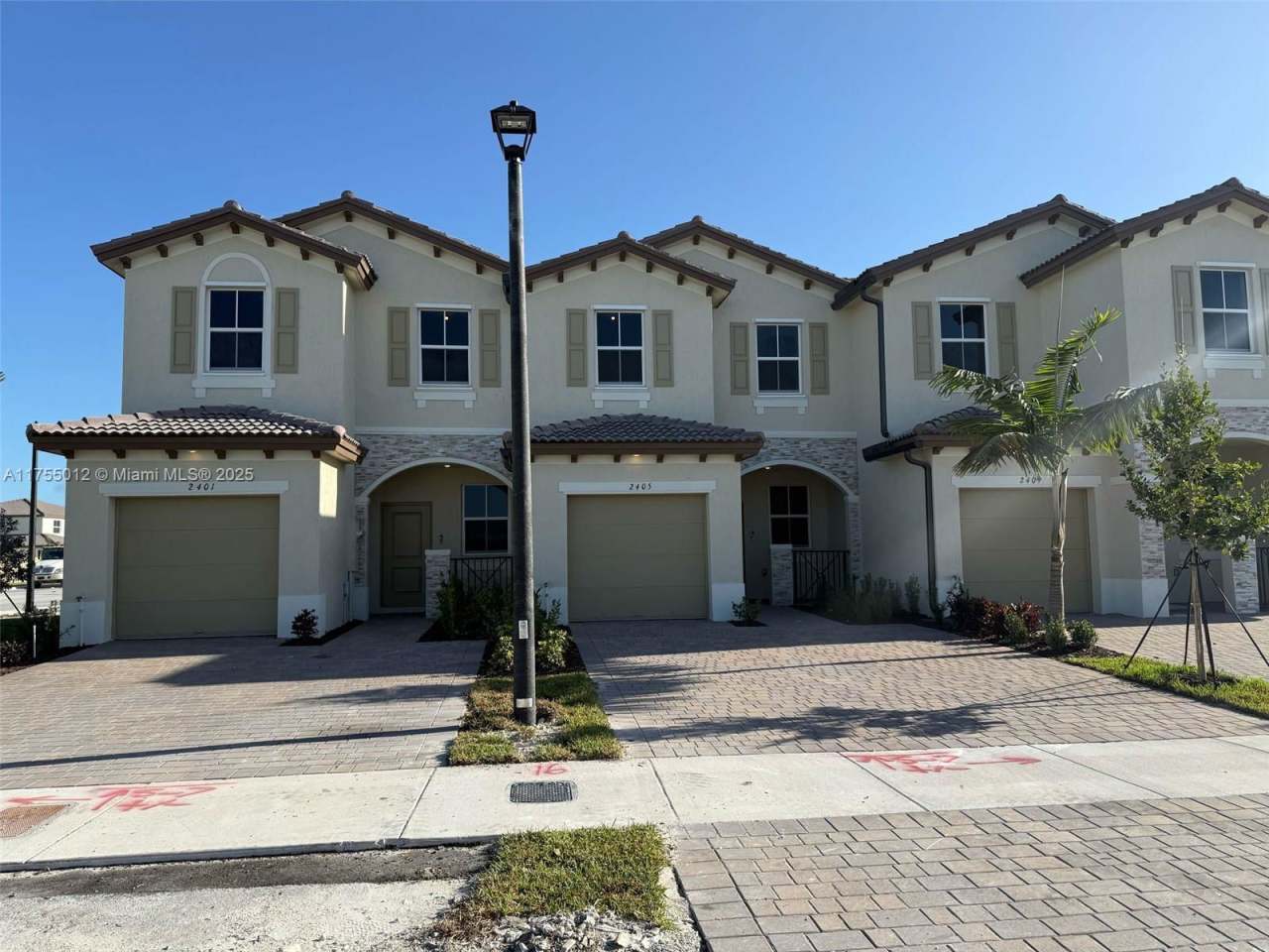 2405 Southeast 28th Court