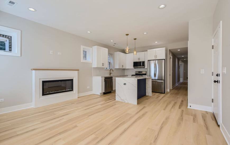 4908 N Rockwell Street