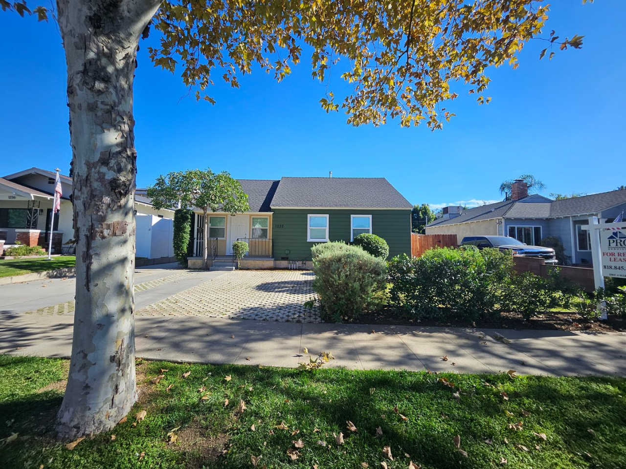 Comfortable 4-Bedroom, 3-Bath Home with Fenced Backyard