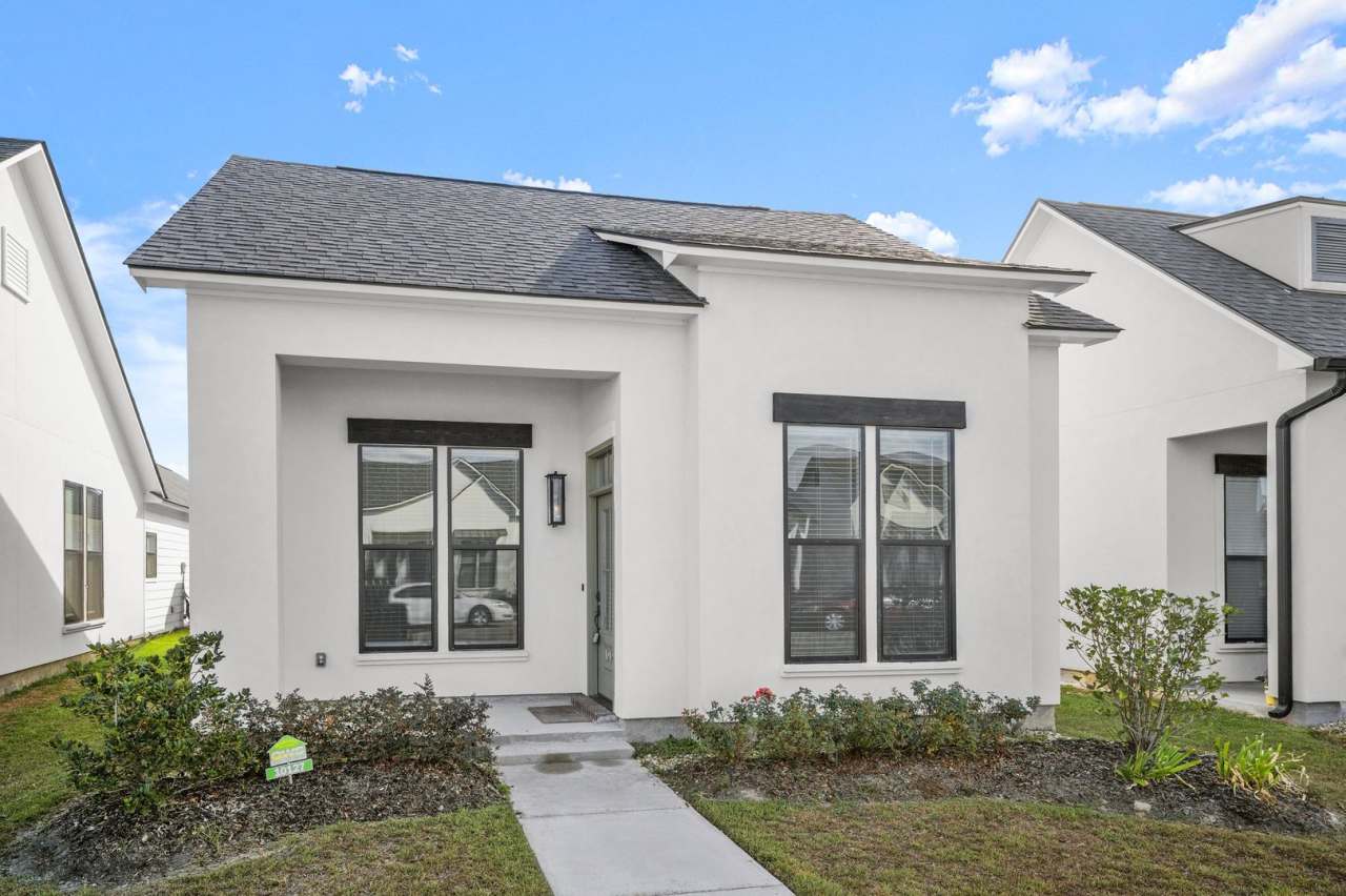 4 bedroom, 2 bath home in the heart of Central!