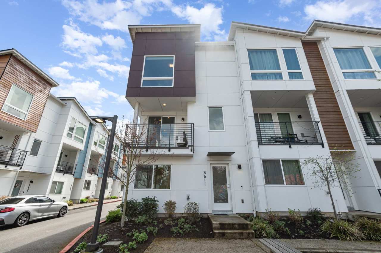 Modern Townhome in Ravenna 88 – Prime Location!