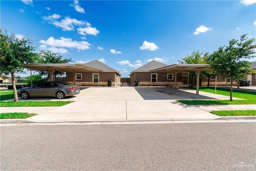 2808 E Garfield Avenue