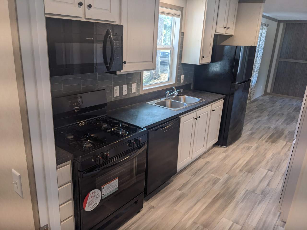 3617 N. Grand Ave E.