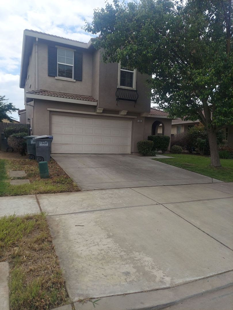 580 Beckman, Merced. Available now!