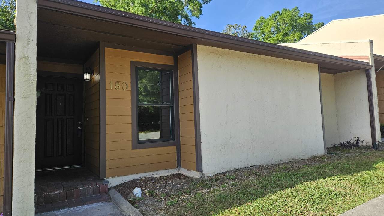 180 Sw Crescent St
