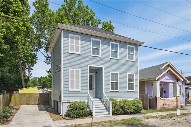 925 N ROCHEBLAVE Street