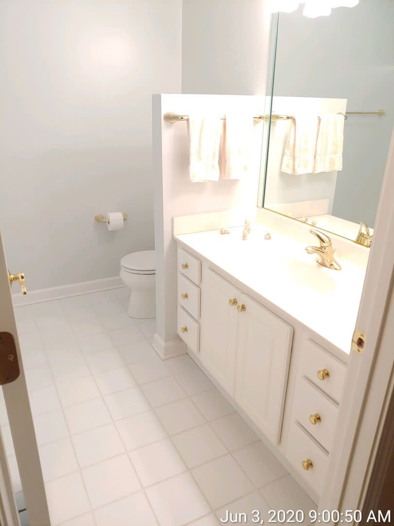 3 Bedroom 2.5 Half Bath Townhouse with 2 Car Garage