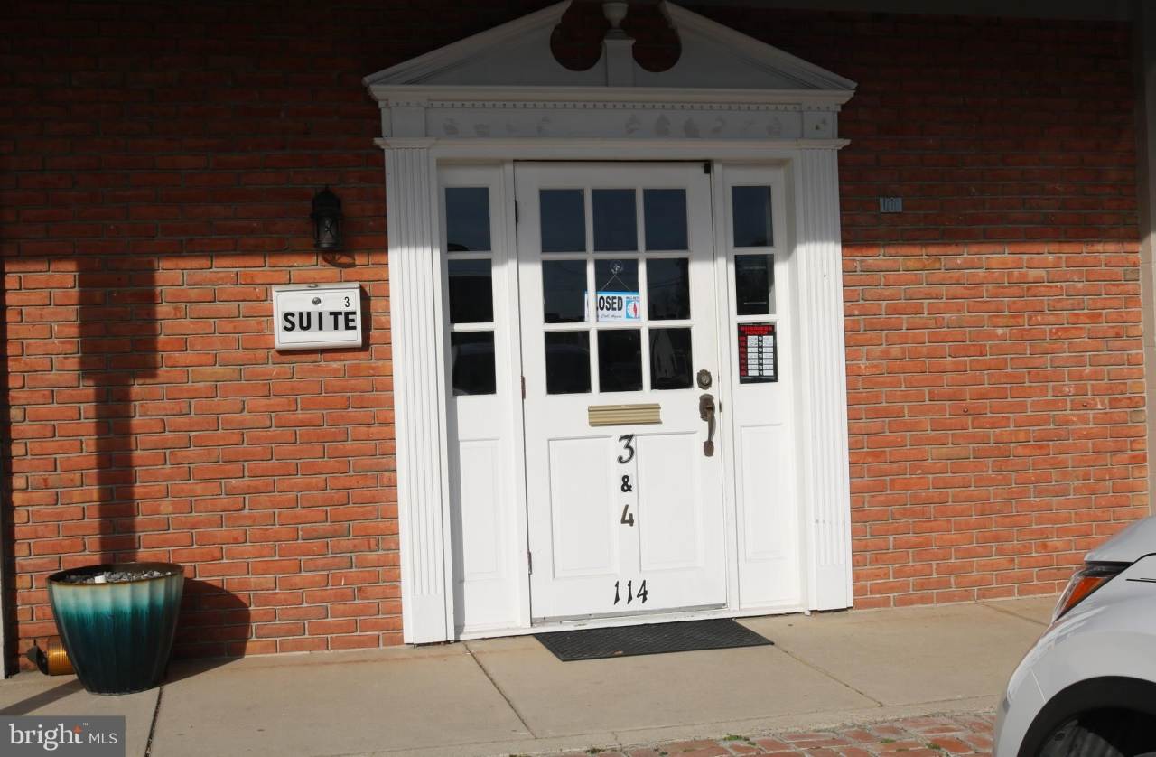 114 WALNUT STREET unit: Suite 3