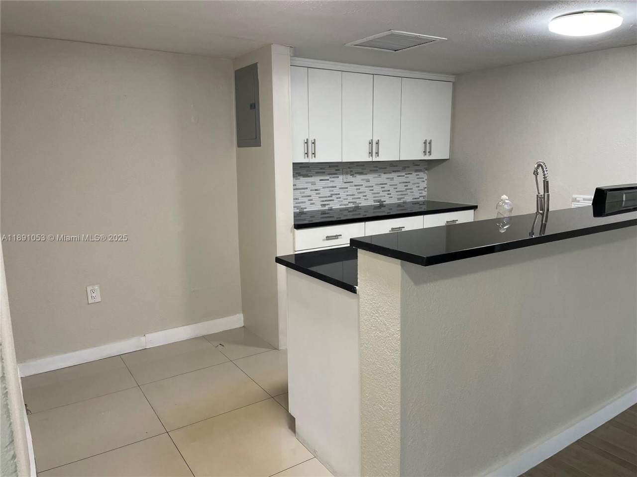 6620 E Miami Lakes Dr E