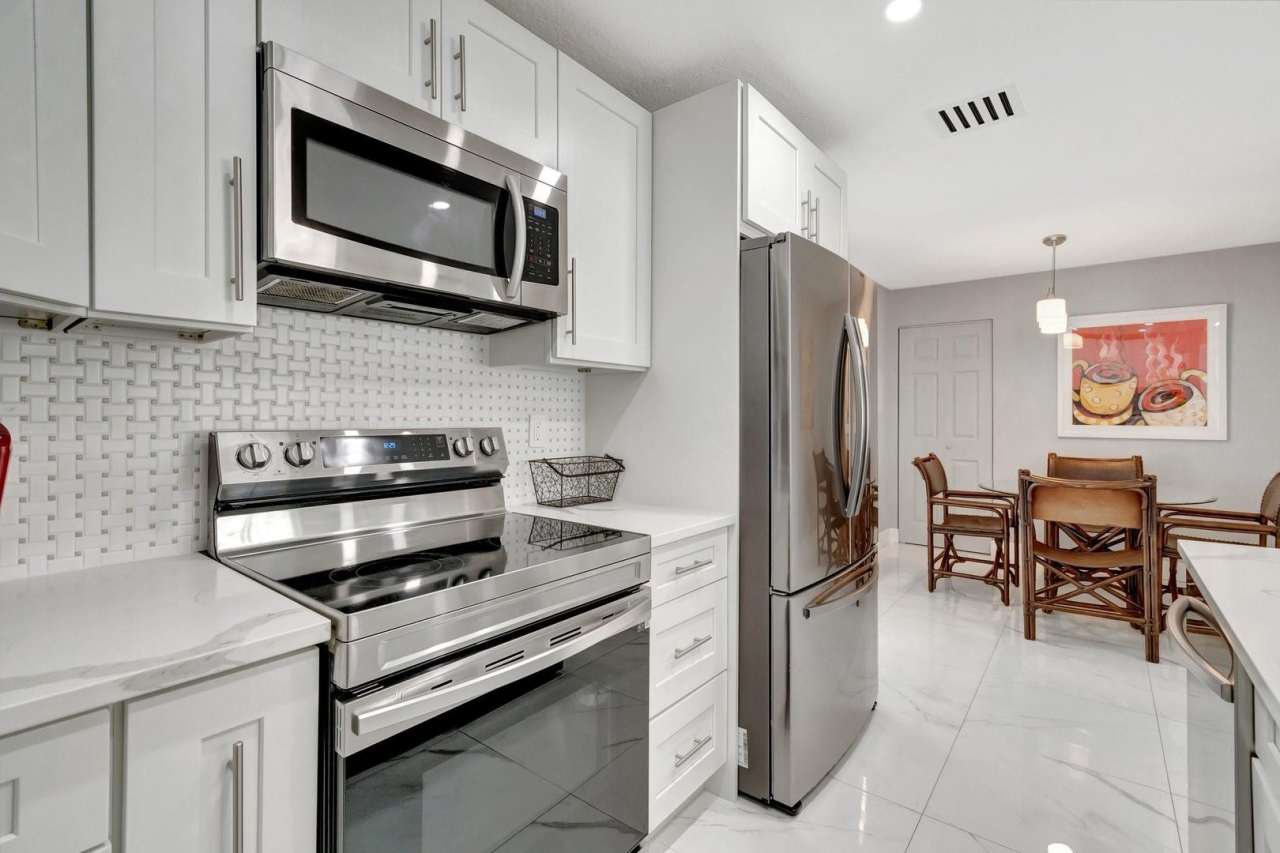 710 SE 3rd Avenue, Delray Beach, FL 33483