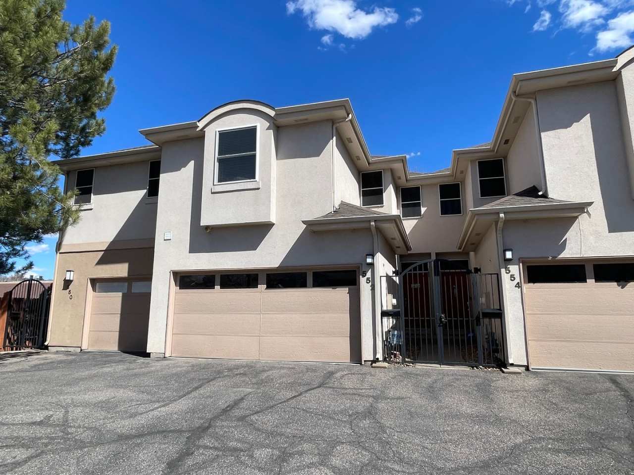 An Inviting Lifestyle!