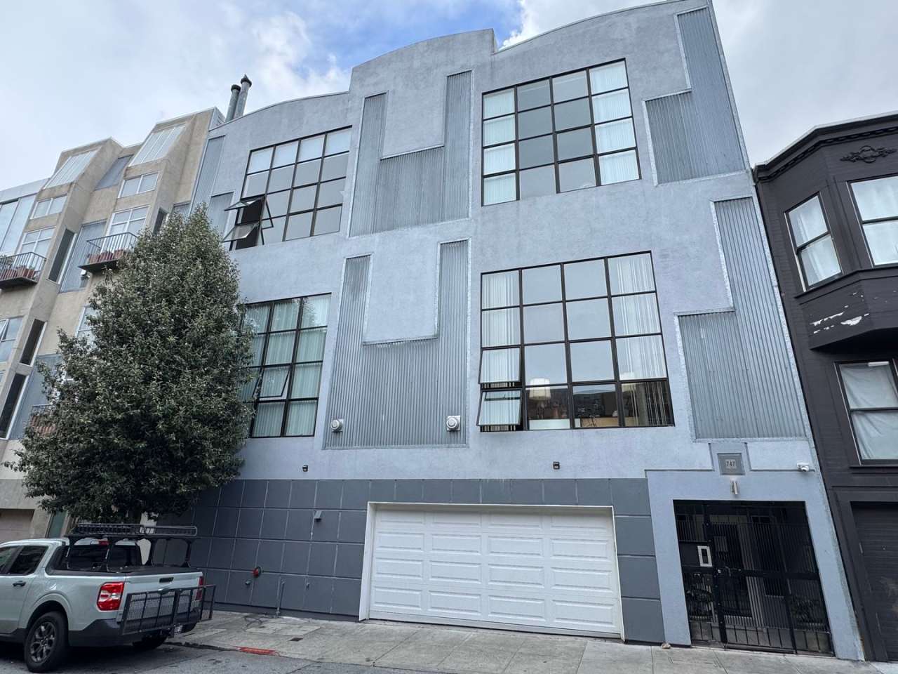 Recently Updated 1BD/1BATH LOFT Located By Market St. in San Francisco, Ca!!